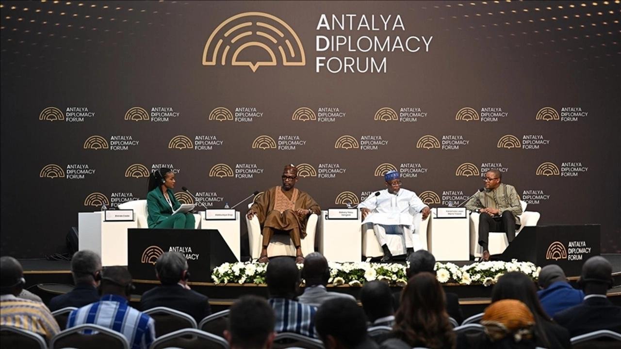 Le patron de la diplomatie burkinabè lors du Forum