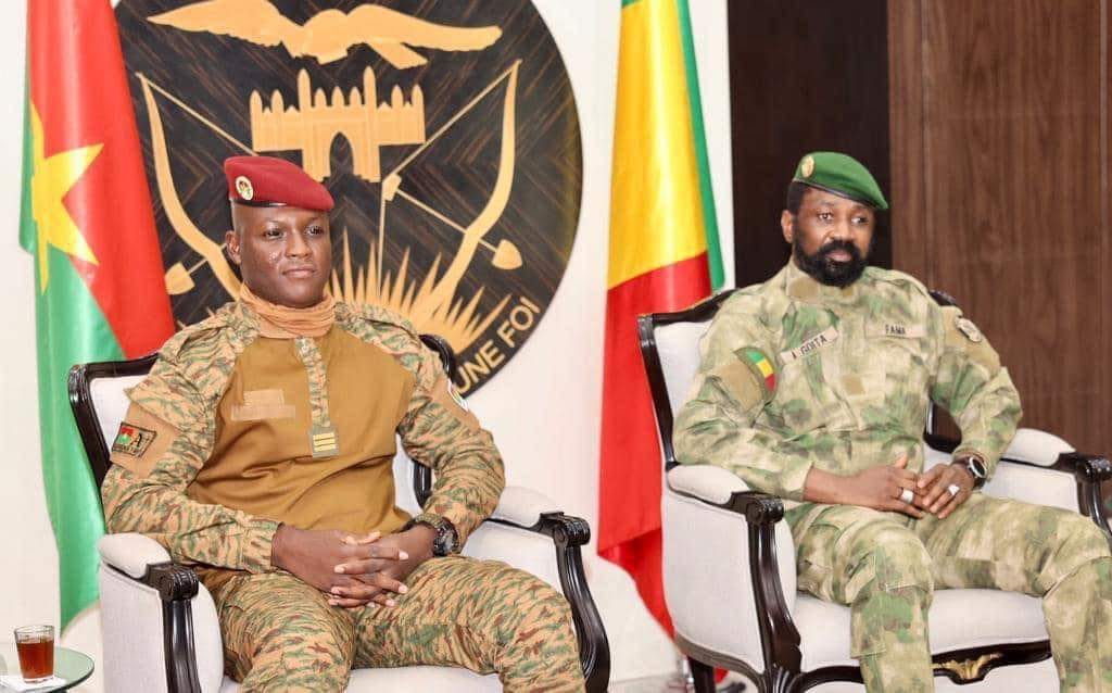 Le capitaine Ibrahim Traoré et le Colonel Assimi Goïta