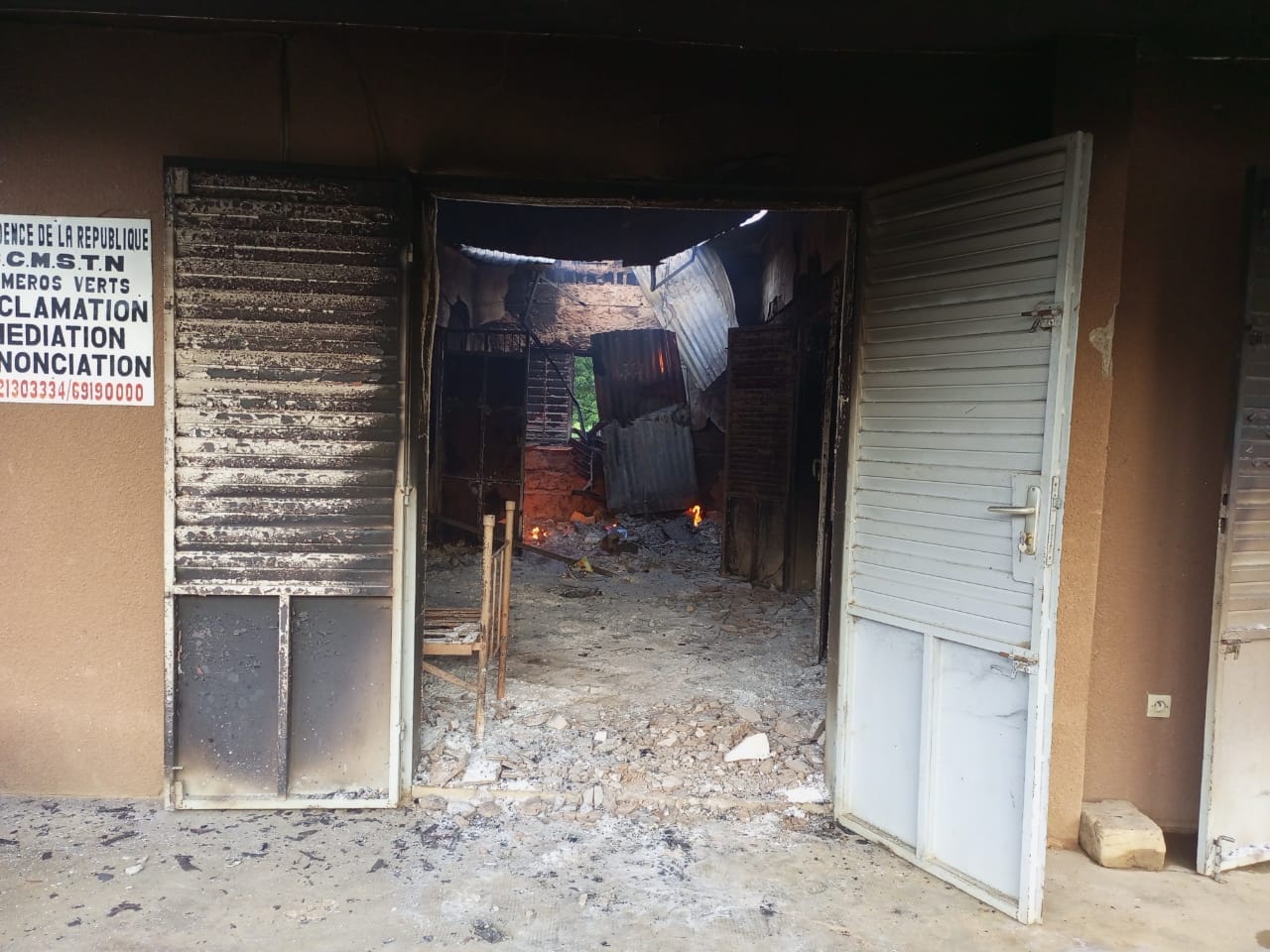 Le commissariat de Birni Lafia en flamme après une attaque jihadiste dans la commune de Karimama