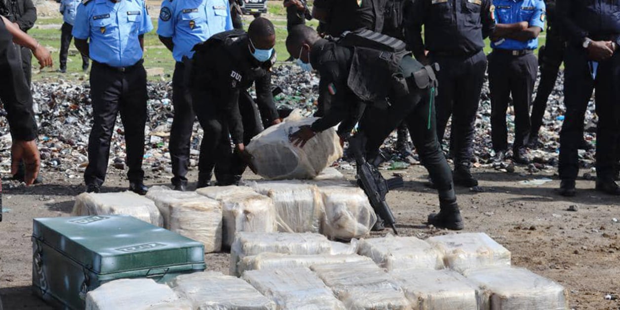 La drogue saisie par la police lors de son incinération en avril 2022 en Côte d'Ivoire