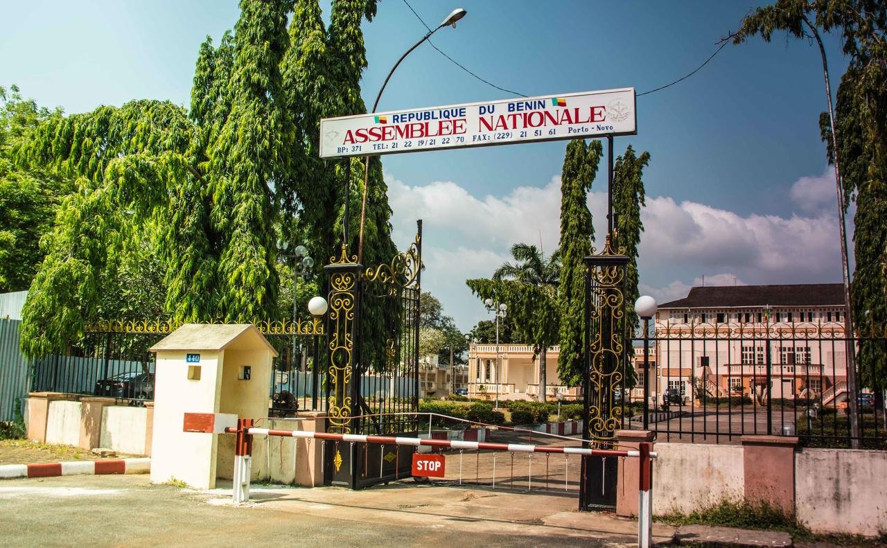 Entrée de l'Assemblée nationale du Bénin. © Présidence du Bénin