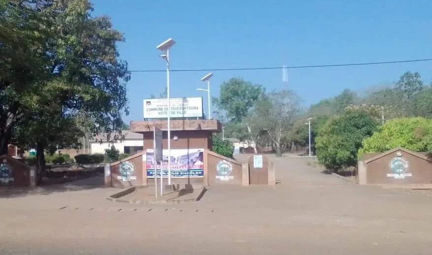 Entrée de la mairie de Toucountouna