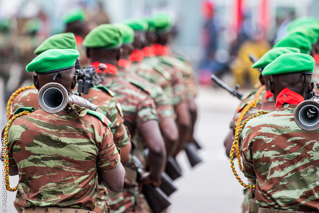 Des militaires béninois lors d'un défilé à Cotonou. © Présidence du Bénin