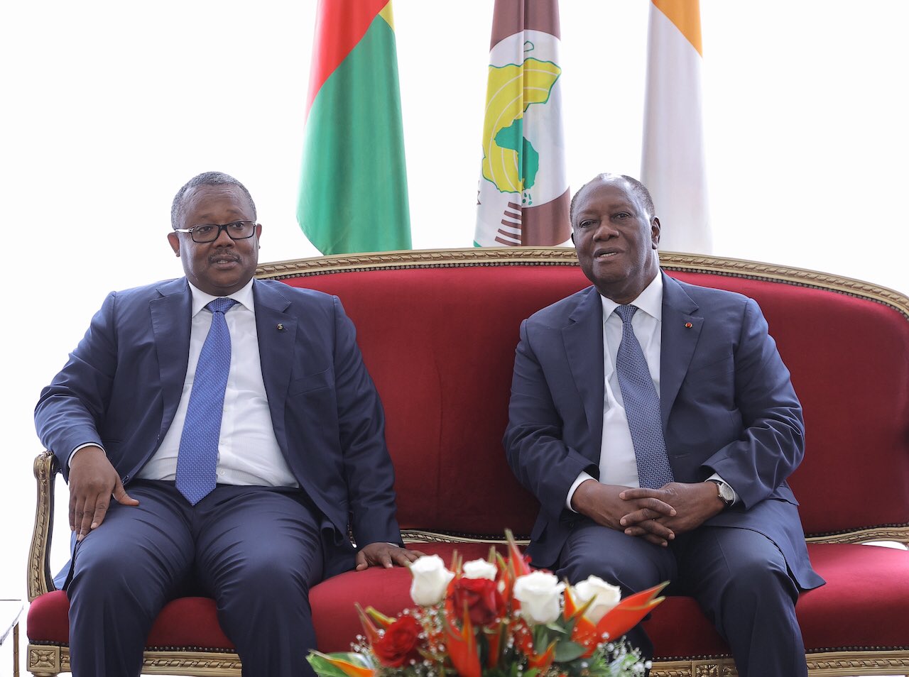 Le président ivoirien, Alassane Ouattara et son homologue, Umaro Sissoco Embalo. © Présidence ivoirienne