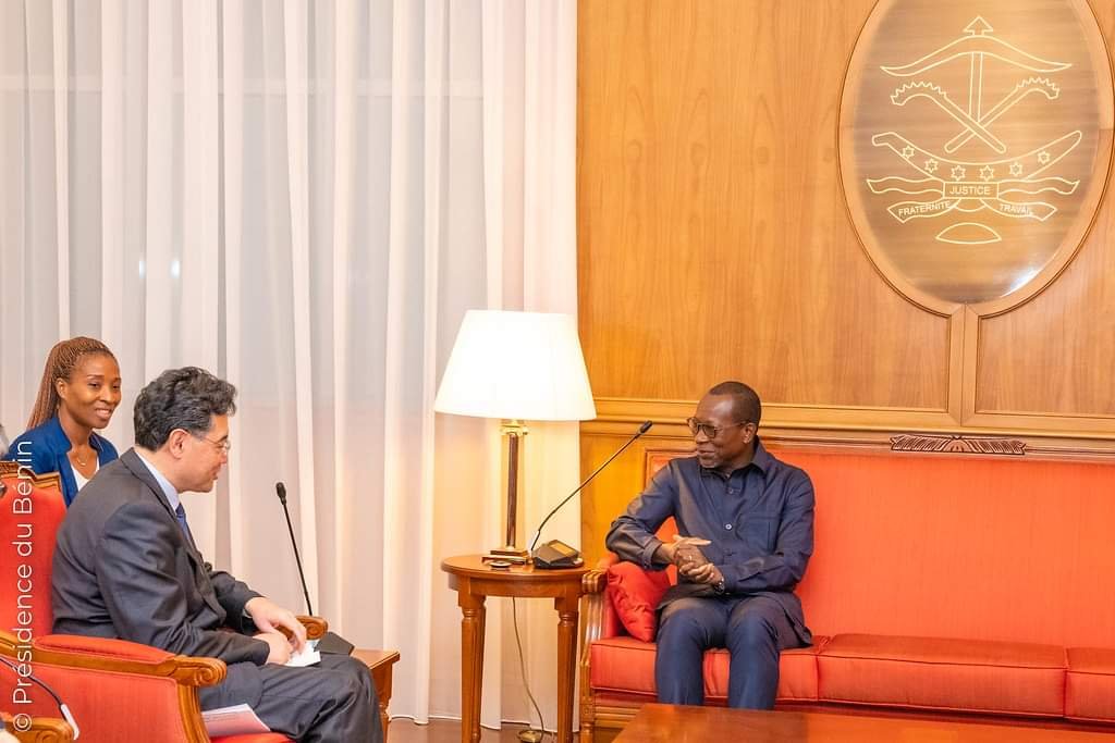 Le chef de l'État béninois et le chef de la diplomatie chinoise en janvier 2023 à Cotonou. Image d'illustration