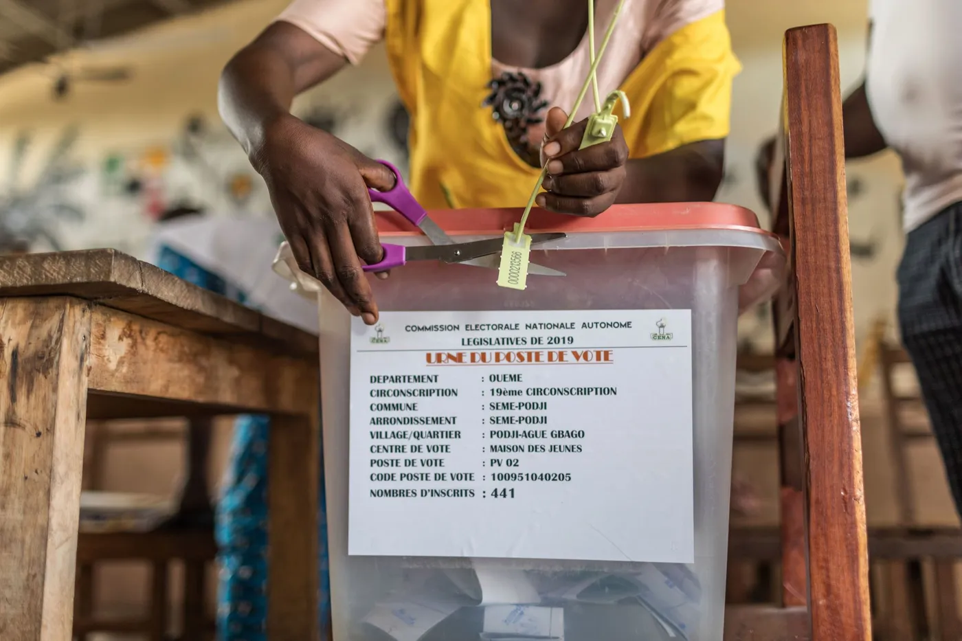 Un poste de vote à Sèmè-Podji, Bénin