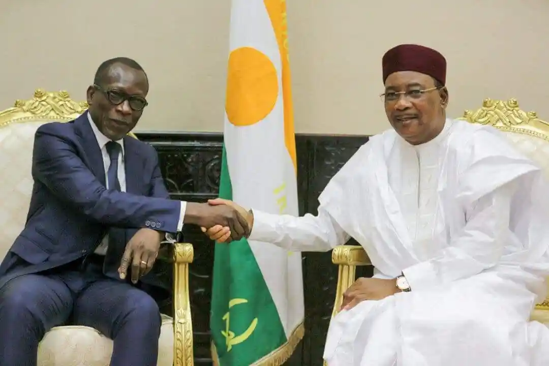 Le président béninois Patrice Talon et l'ex-président nigérien Mahamadou Issoufou.
